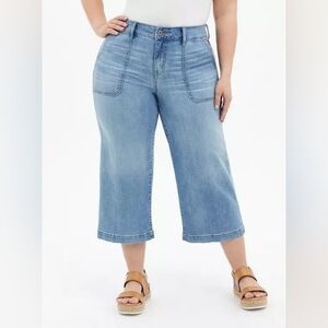 Torrid Crop Wide Leg Vintage Stretch High-Rise Jean Size 24